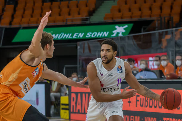 为前锋创造 为前锋创造