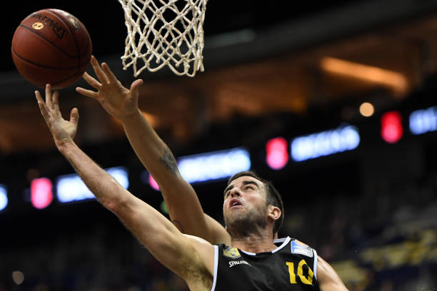 他们本场两 他们本场两