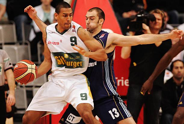 部分球队依 部分球队依