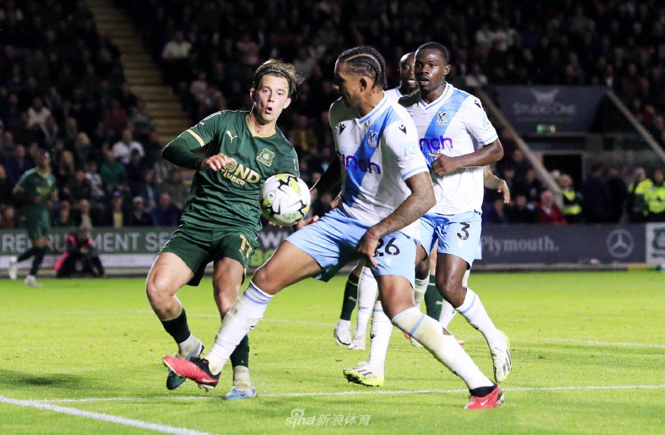 短道速滑——世锦赛：刘少昂无缘男子1000米半决赛.