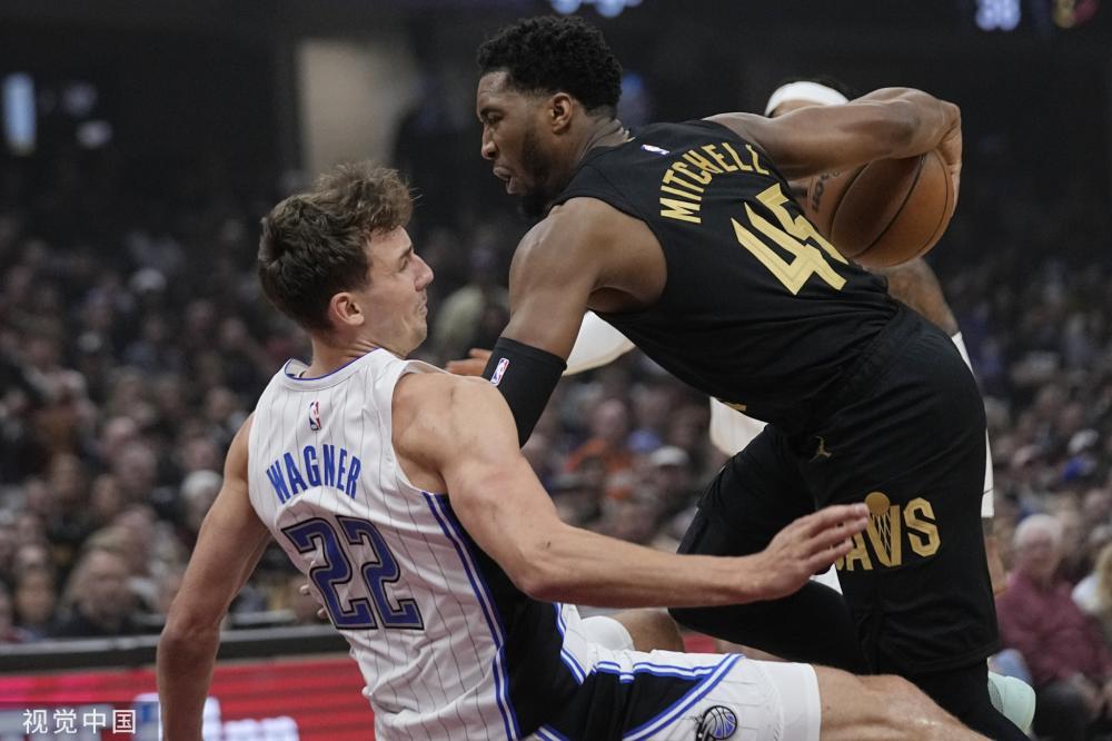 短道速滑——世锦赛：刘少昂无缘男子1000米半决赛.